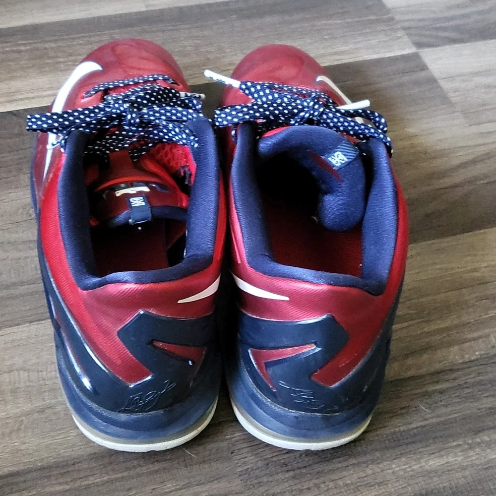 Lebron low 4th of july - Picture 2 of 4